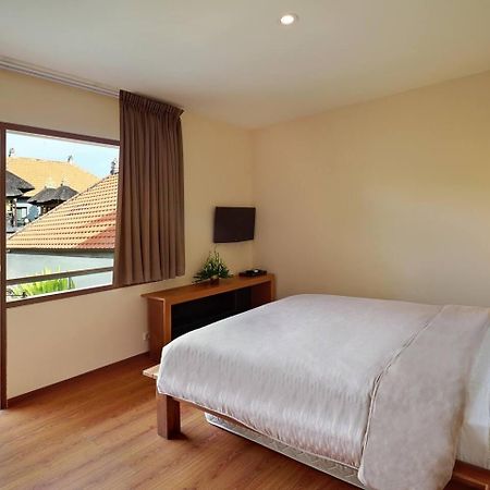 Super Value 4 Bedroom, Walk To Bintang Supermarket Seminyak  Ngoại thất bức ảnh