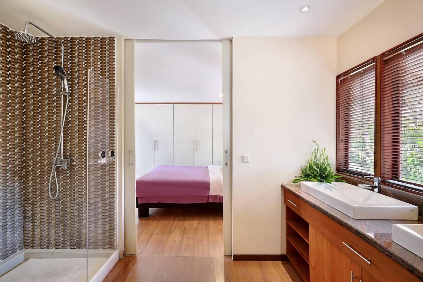 Super Value 4 Bedroom, Walk To Bintang Supermarket Seminyak  Ngoại thất bức ảnh