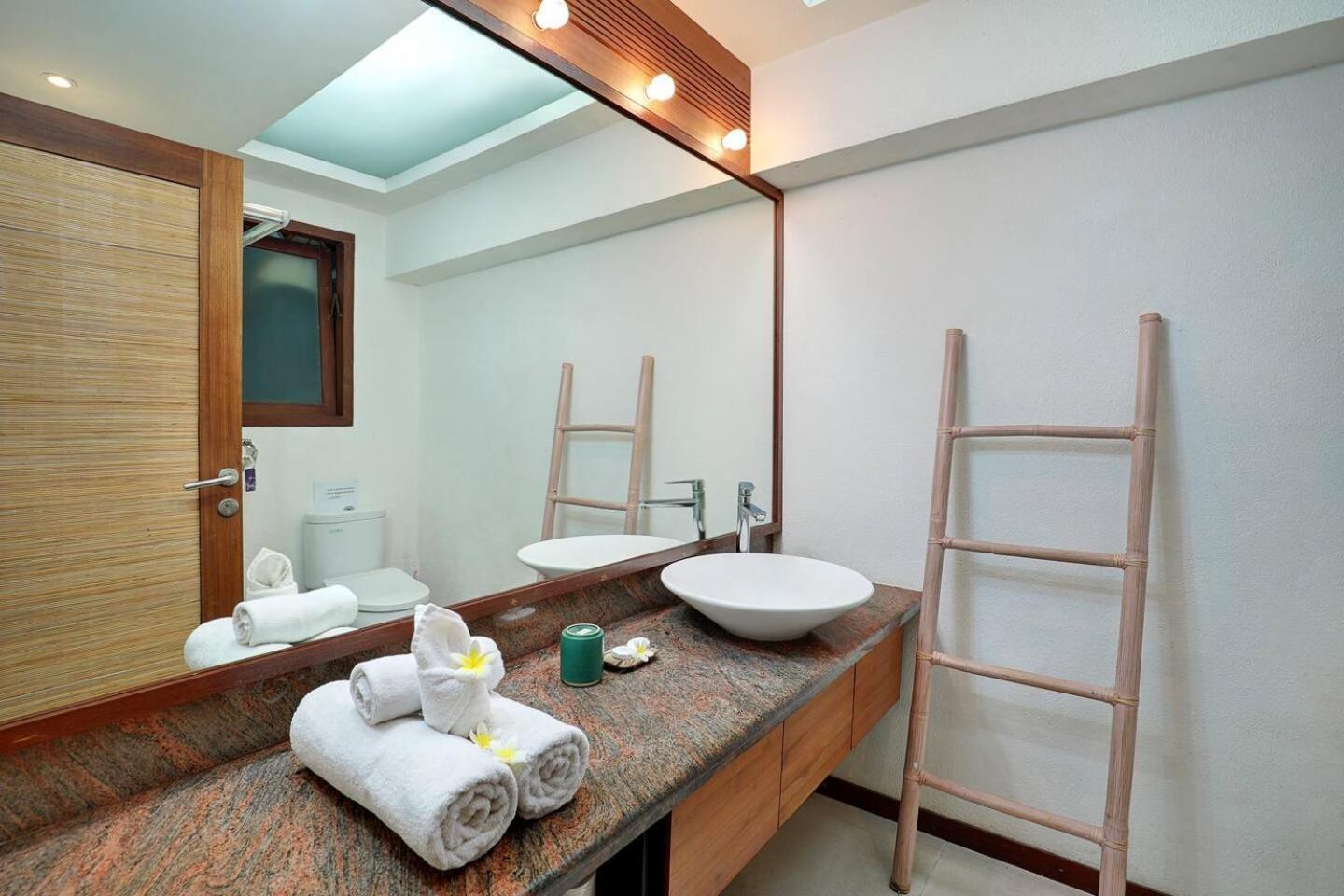 Super Value 4 Bedroom, Walk To Bintang Supermarket Seminyak  Ngoại thất bức ảnh