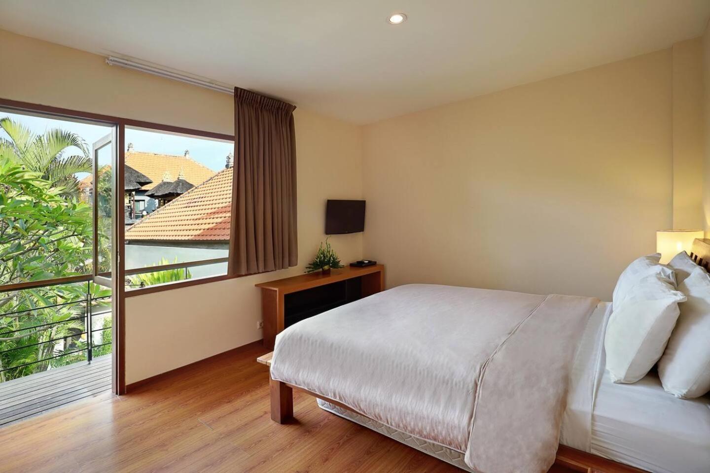 Super Value 4 Bedroom, Walk To Bintang Supermarket Seminyak  Ngoại thất bức ảnh